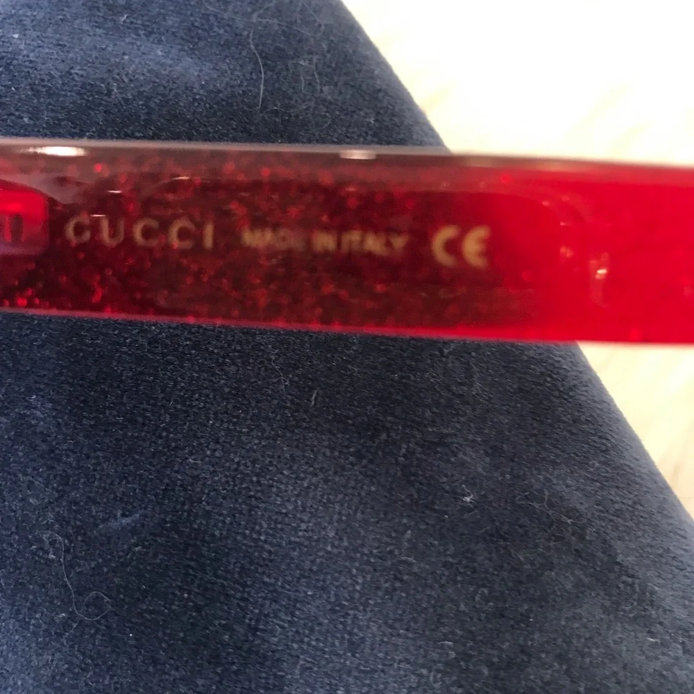 Gucci-Red Glitter Gradient sunglasses